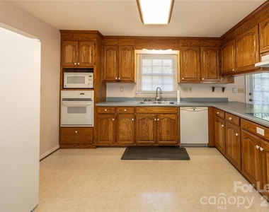 34838 Ellen Road - Photo Thumbnail 15