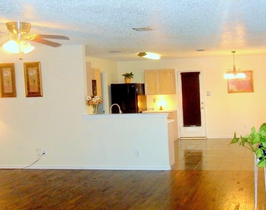 3107 Westview Drive - Photo Thumbnail 2