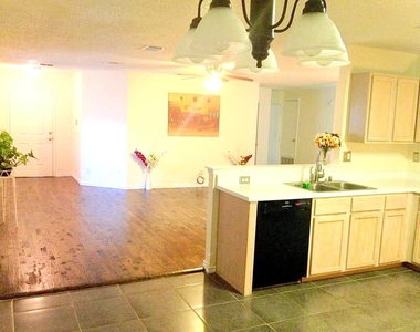 3107 Westview Drive - Photo Thumbnail 6