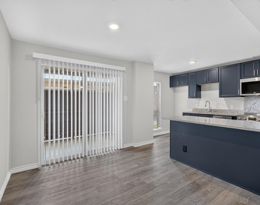 4652 Matilda Street - Photo Thumbnail 13