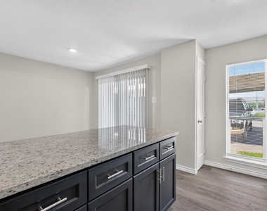 4652 Matilda Street - Photo Thumbnail 27