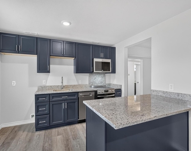 4652 Matilda Street - Photo Thumbnail 20