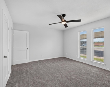 4652 Matilda Street - Photo Thumbnail 32