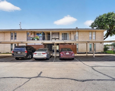 4652 Matilda Street - Photo Thumbnail 1