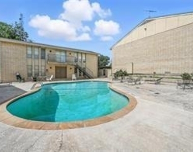 4652 Matilda Street - Photo Thumbnail 39