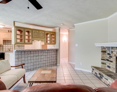 631 Valley View Drive - Photo Thumbnail 3