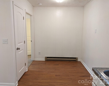 1045 Cleveland Avenue - Photo Thumbnail 4
