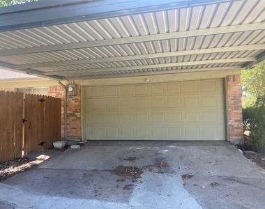 423 Shady Brook Place - Photo Thumbnail 20