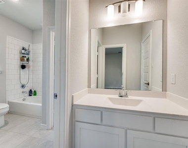 333 Foxthorne Way - Photo Thumbnail 27
