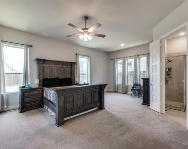333 Foxthorne Way - Photo Thumbnail 15