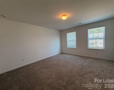 242 Redondo Drive - Photo Thumbnail 12