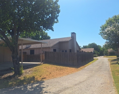 3946 Queens Court - Photo Thumbnail 25