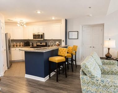 18015 Kings Point Drive - Photo Thumbnail 4
