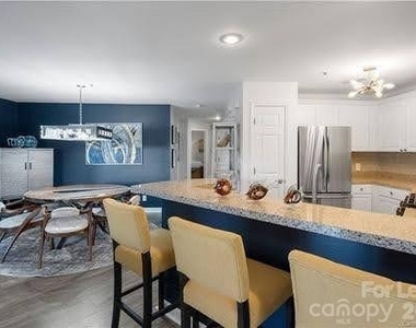 18015 Kings Point Drive - Photo Thumbnail 5