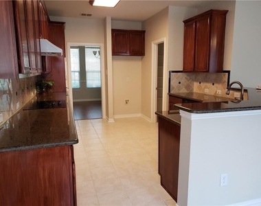 3633 Bonita Drive - Photo Thumbnail 5