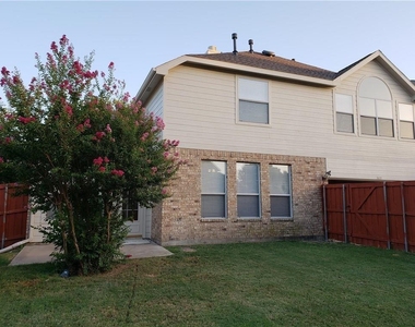 3633 Bonita Drive - Photo Thumbnail 13