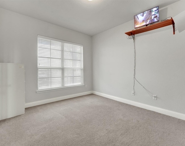 2743 Chimney Rock Road - Photo Thumbnail 13