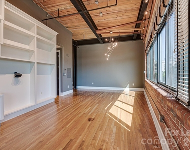 310 Arlington Avenue - Photo Thumbnail 17