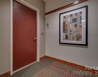 310 Arlington Avenue - Photo Thumbnail 6