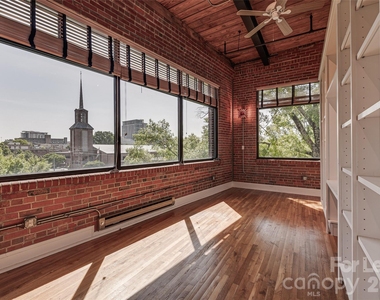 310 Arlington Avenue - Photo Thumbnail 15