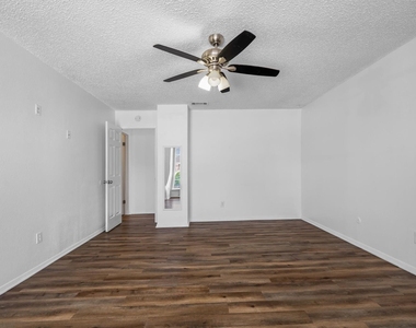 2205 Chase Court - Photo Thumbnail 13