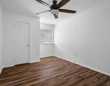 2205 Chase Court - Photo Thumbnail 18