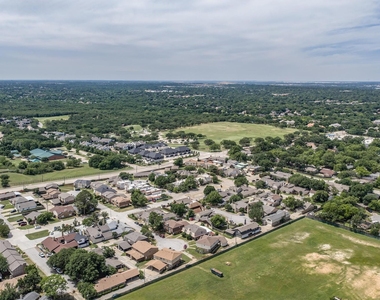 2205 Chase Court - Photo Thumbnail 27