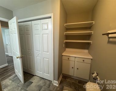 124 Crestwood Drive - Photo Thumbnail 8
