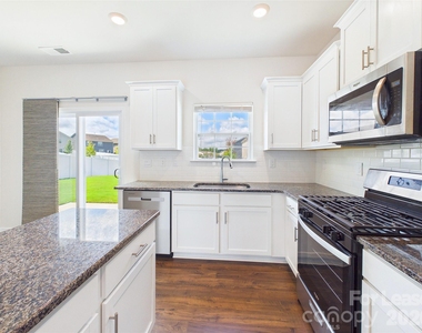 8185 Kennesaw Drive - Photo Thumbnail 13