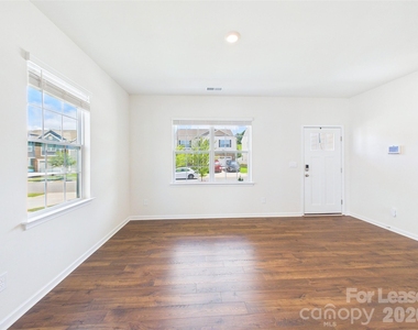 8185 Kennesaw Drive - Photo Thumbnail 10