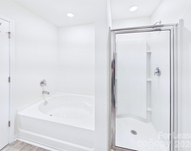 8185 Kennesaw Drive - Photo Thumbnail 22