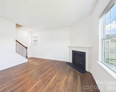 8185 Kennesaw Drive - Photo Thumbnail 5