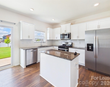 8185 Kennesaw Drive - Photo Thumbnail 11