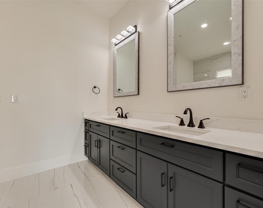 1045 Peppy San Drive - Photo Thumbnail 32