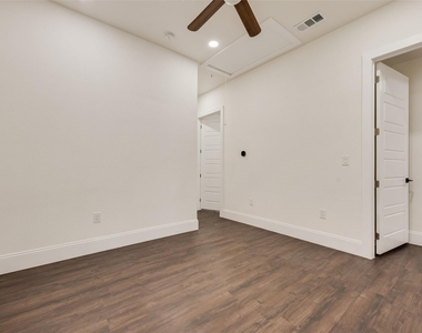 1045 Peppy San Drive - Photo Thumbnail 21