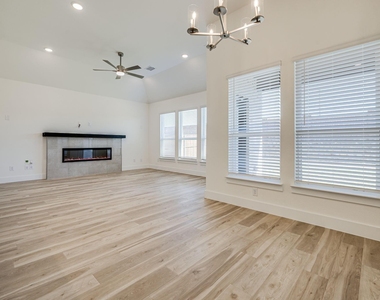 6244 Mulberry Creek Lane - Photo Thumbnail 7
