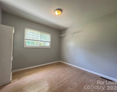 363 Pine Street - Photo Thumbnail 7