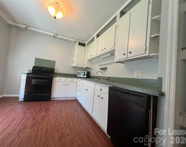 363 Pine Street - Photo Thumbnail 2