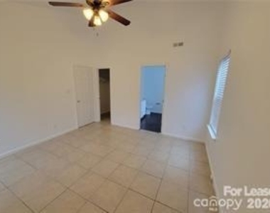6418 Nevin Glen Drive - Photo Thumbnail 10