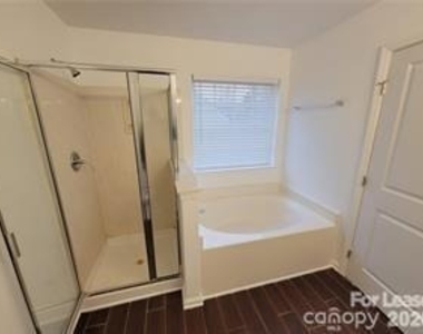 6418 Nevin Glen Drive - Photo Thumbnail 7
