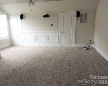 14555 Adair Manor Court - Photo Thumbnail 21