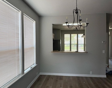 4113 Macy Lane - Photo Thumbnail 3