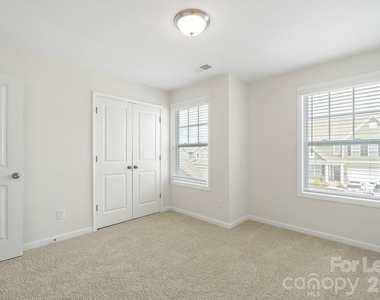 1024 Arbury Way - Photo Thumbnail 21