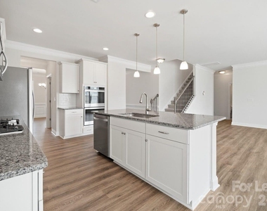 1024 Arbury Way - Photo Thumbnail 9