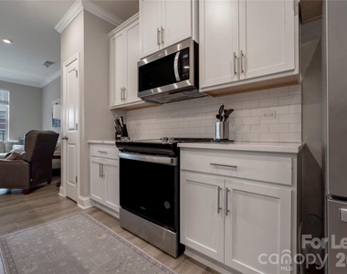 146 Judson Avenue - Photo Thumbnail 8
