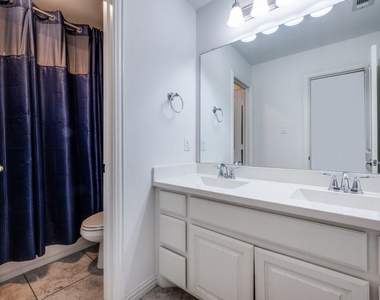 863 Forest Street - Photo Thumbnail 22