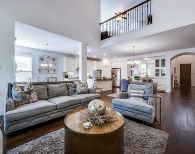 863 Forest Street - Photo Thumbnail 9