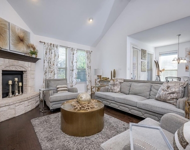 863 Forest Street - Photo Thumbnail 12