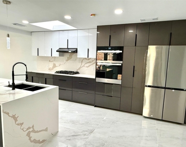 2025 San Miguel Drive - Photo Thumbnail 2