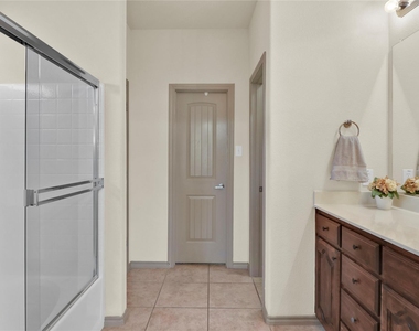 14008 Esperanza Drive - Photo Thumbnail 19